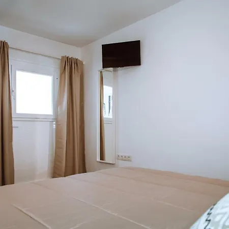 Victoria * Πουέρτο Ντελ Κάρμεν